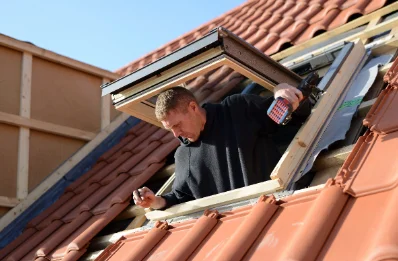 Pose de fenêtres de toit Velux à Montaulieu